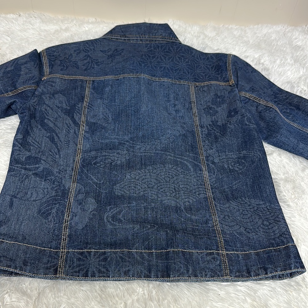Chico’s Jean Jacket Women’s Size 0 Has Floral Design - Picture 6 of 10